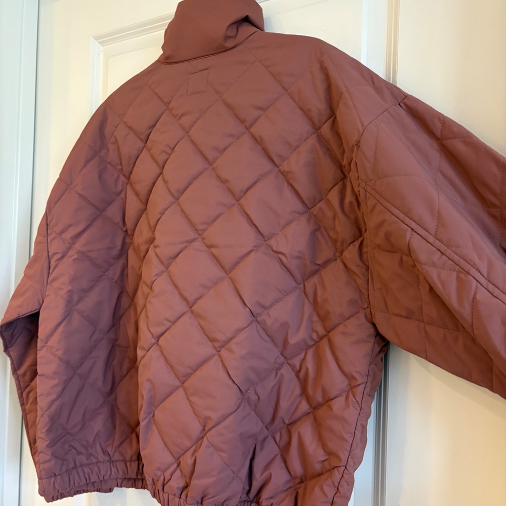 Vuori Echo Women’s Insulated Bomber Jacket – M, NWOT - Picture 12 of 14